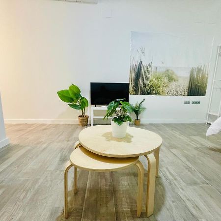 Acogedor Y Bien Situado P6 Lägenhet Málaga Exteriör bild